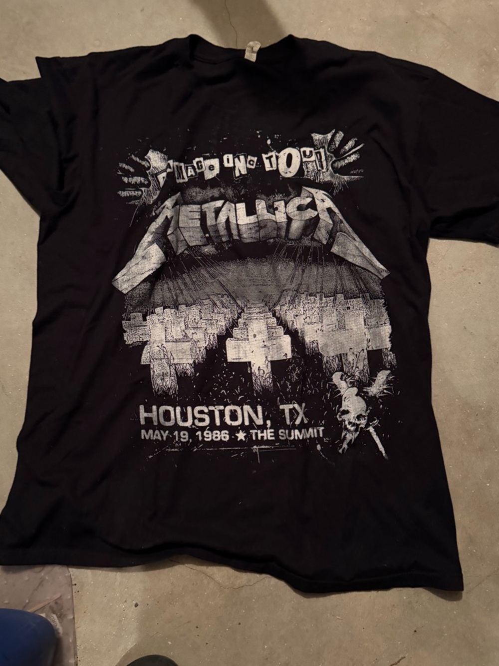 Metallica Damage Inc Tour XL Graphic T Shirt Distressed Holes Grunge Metal